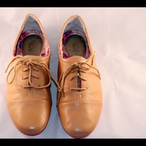 NEW Women Rachel Roy genuine leather flats